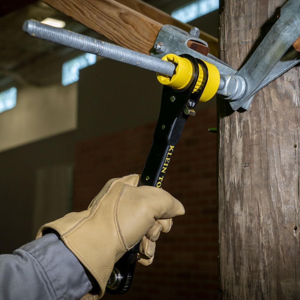 KLEIN TOOLS KT155HD Heavy-Duty 6-In-1 Lineman's Ratcheting Wrench with Bolt Through Design and Bright Yellow Socket