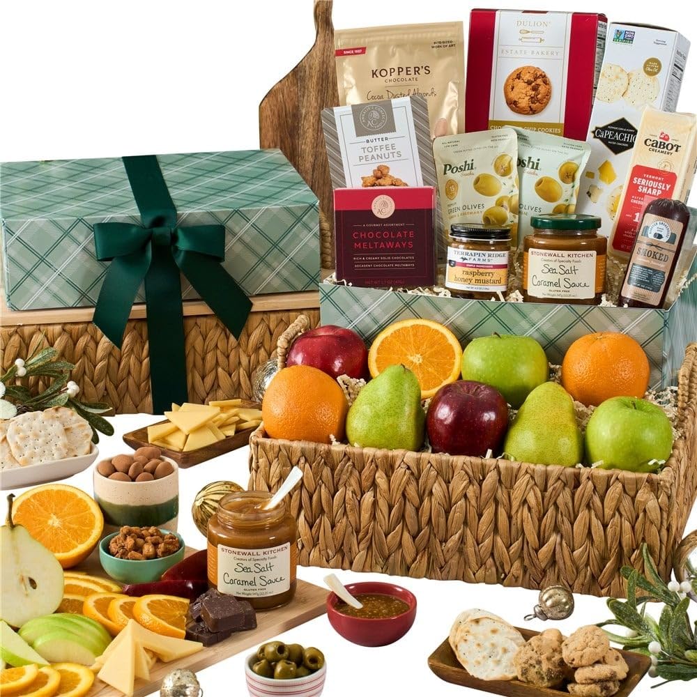GourmetGiftBaskets.com Deluxe Fruit Basket - Prime Fruit Gift Baskets - Food Gift Prime - Birthday, Christmas, Sympathy, Men, Women, Family