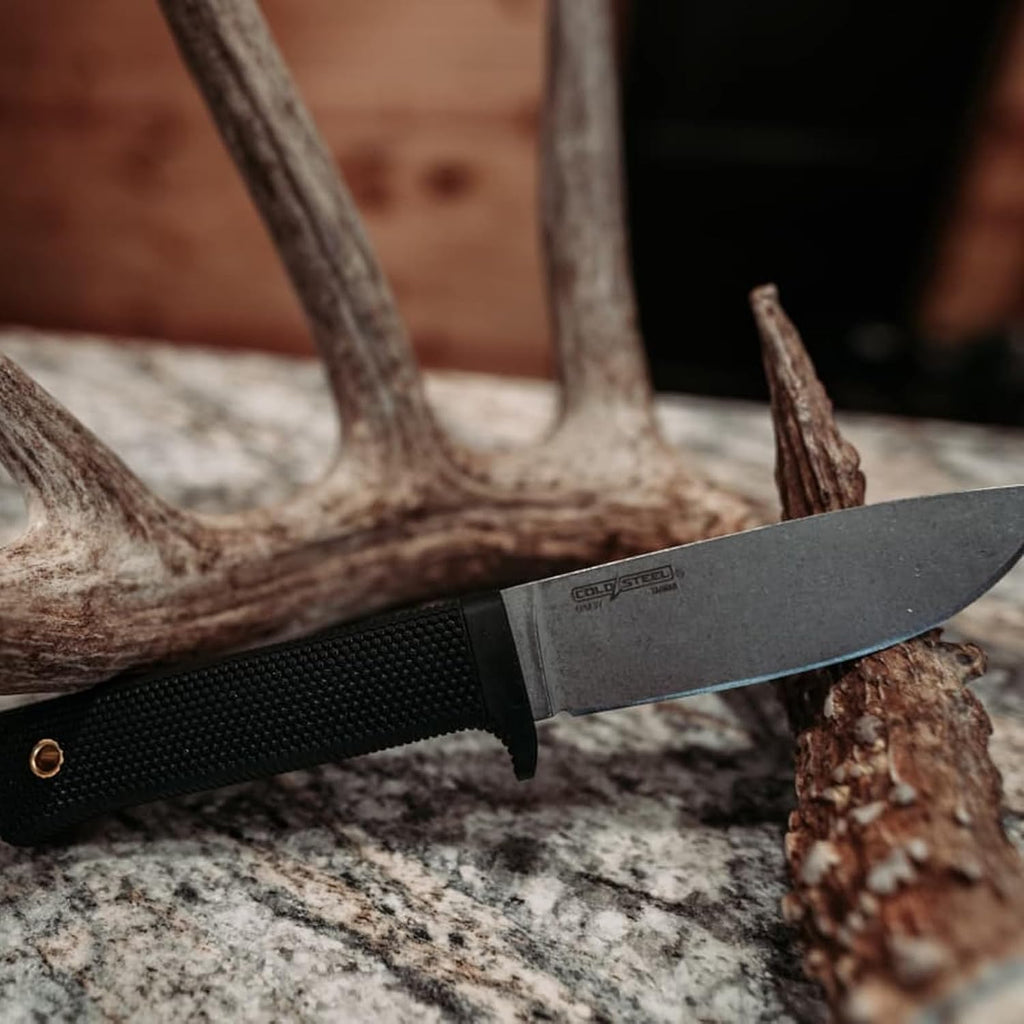 Cold Steel Master Hunter 4.5' CPM 3V Drop Point Razor-Sharp Blade 4.75' Kray-Ex Handle Hunting Fixed Blade Knife w/Secure-Ex Sheath