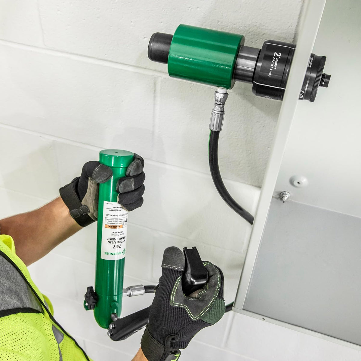 Greenlee 7310SB 11-Ton Hydraulic Knockout Punch Kit with Hand Pump, Ram, 1/2' to 4' Slug-Buster Punches, Dies, and Hydraulic Draw Studs, Electrical Conduit Hole Cutter Kit