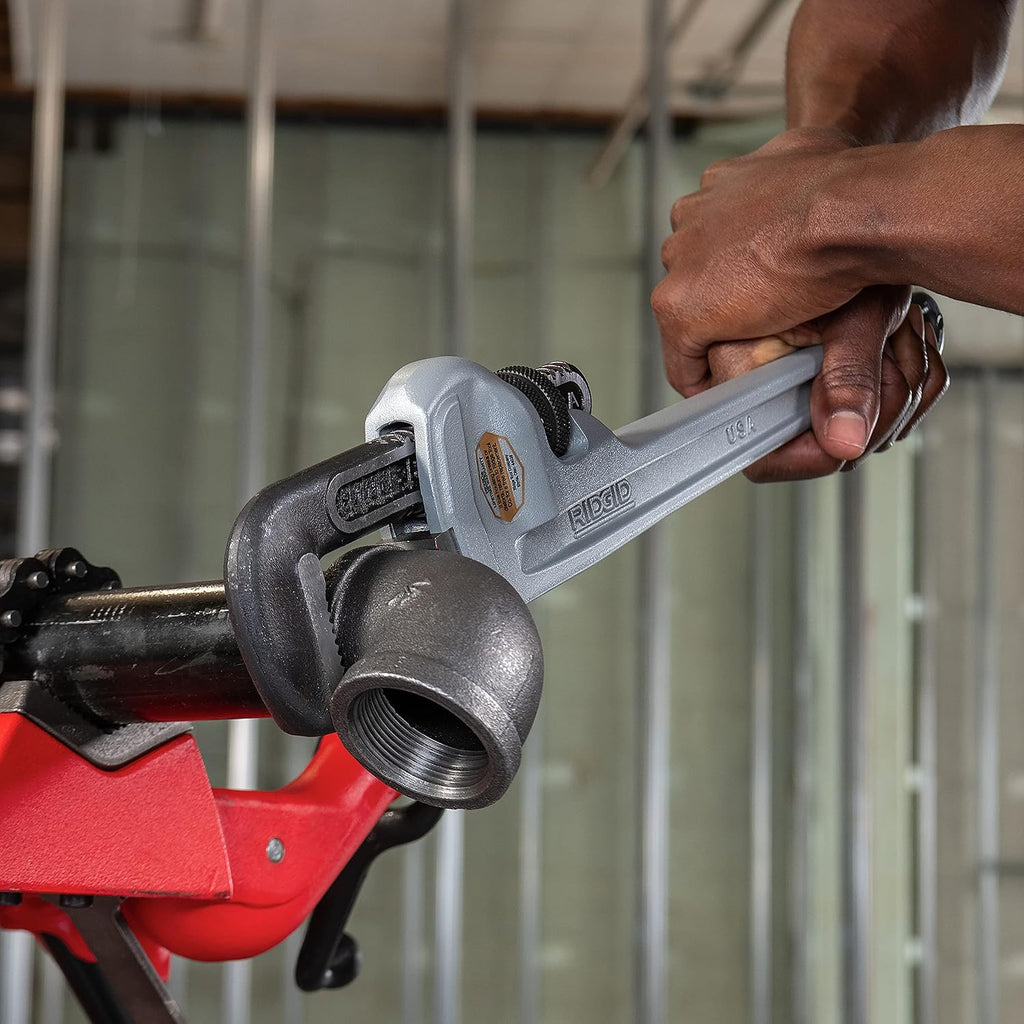 RIDGID 31110 Model 836 36' Aluminum Straight Pipe Wrench with 5' Pipe Capacity, 40% Lighter Aluminum Straight Plumbing Wrench with I-Beam Handle